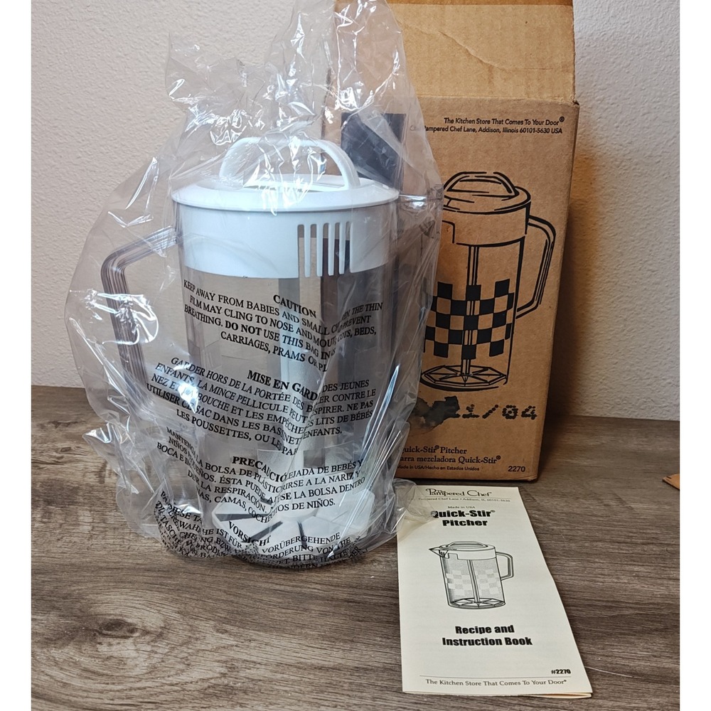 Pampered Chef Quick-Stir Pitcher 2 Quart Clear White 2270 Frosted Checkerboard